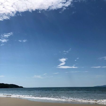 Casinha De Praia Na Fazenda Da Armacao Говернадор-Селсу-Рамус Экстерьер фото