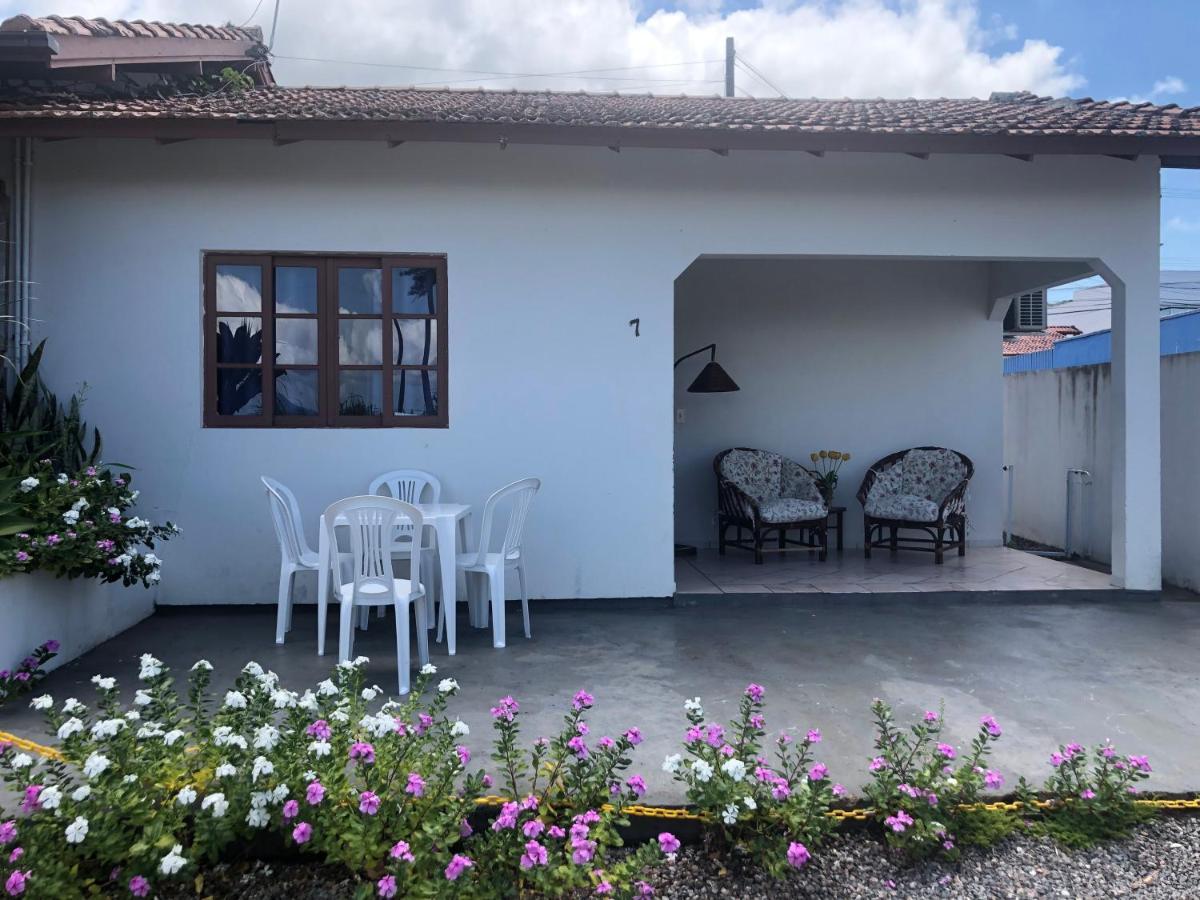 Casinha De Praia Na Fazenda Da Armacao Говернадор-Селсу-Рамус Экстерьер фото